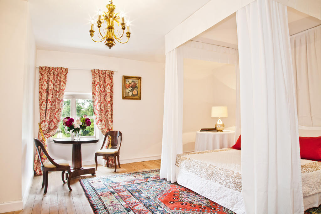 Chateau Lamothe Du Prince Noir - B&B Saint-Sulpice-et-Cameyrac Room photo