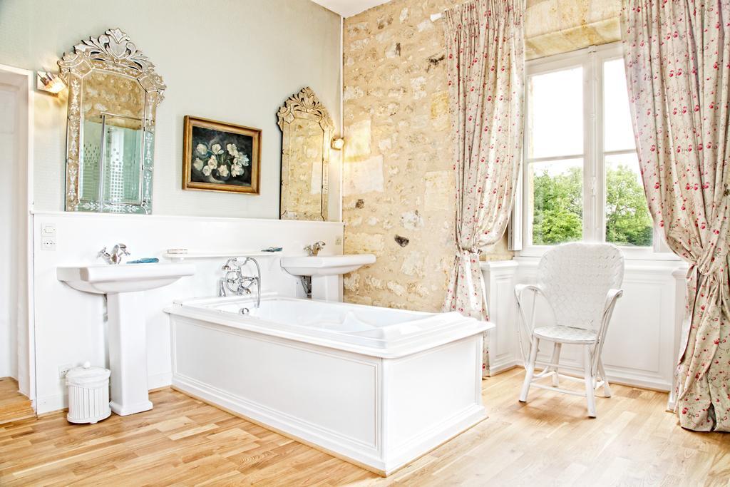 Chateau Lamothe Du Prince Noir - B&B Saint-Sulpice-et-Cameyrac Room photo